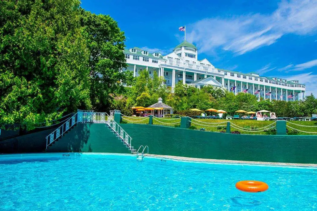 Grand Hotel