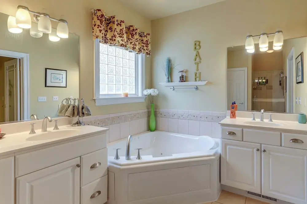 2 Mi to Bethany Beach! Spacious Family Retreat