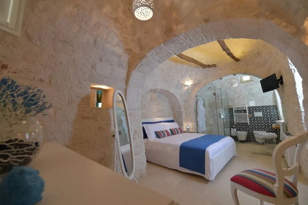Trulli Santa Croce Luxury Holidays - piscina privata fino a 8 persone