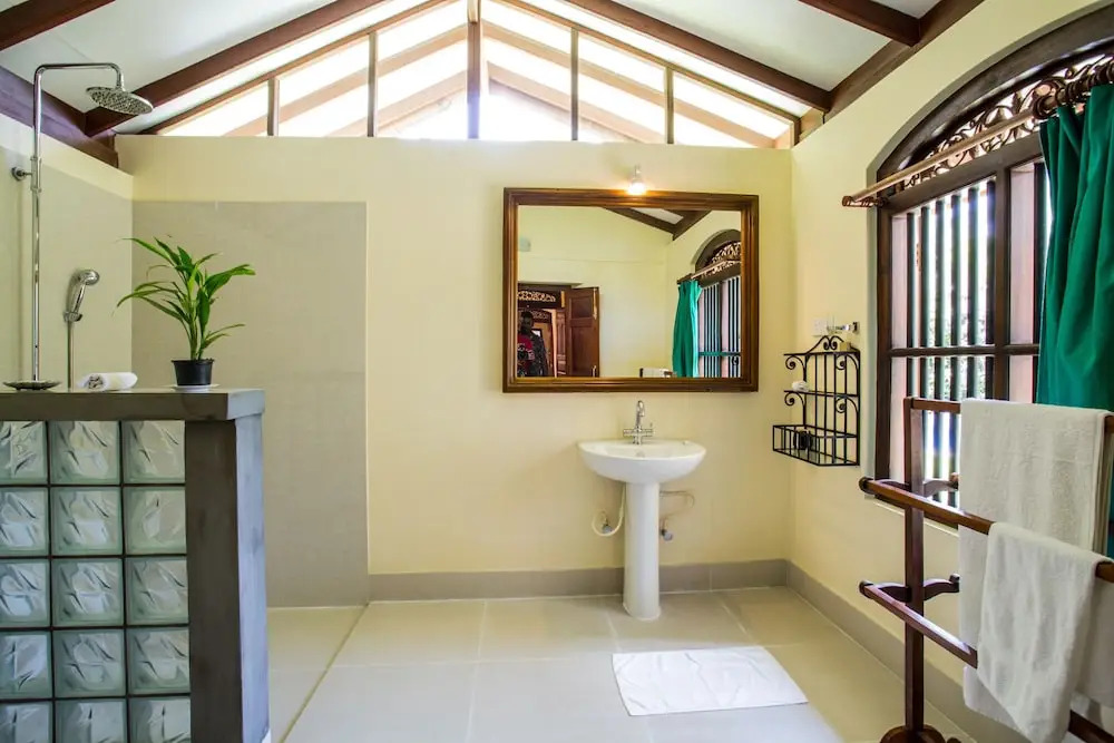 The Chalet - Whole Villa 2 Bedroom (Sleeps 4)