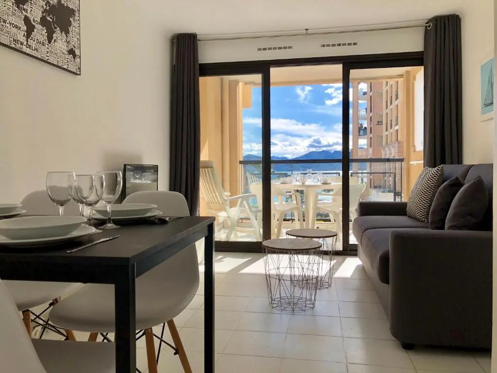 Cannes design vue mer