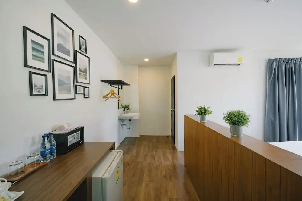 J & P Guest House
