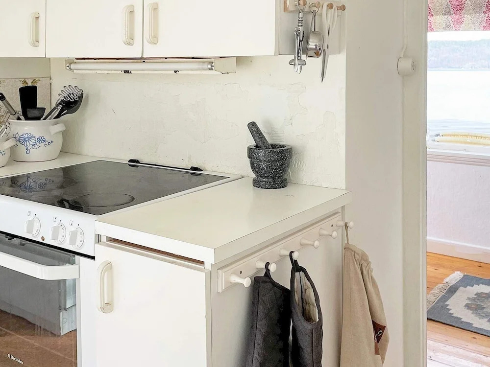 6 person holiday home in HENÅN-By Traum