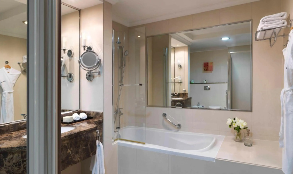 Premier Inn Dubai International Airport - An Emirates Group Company