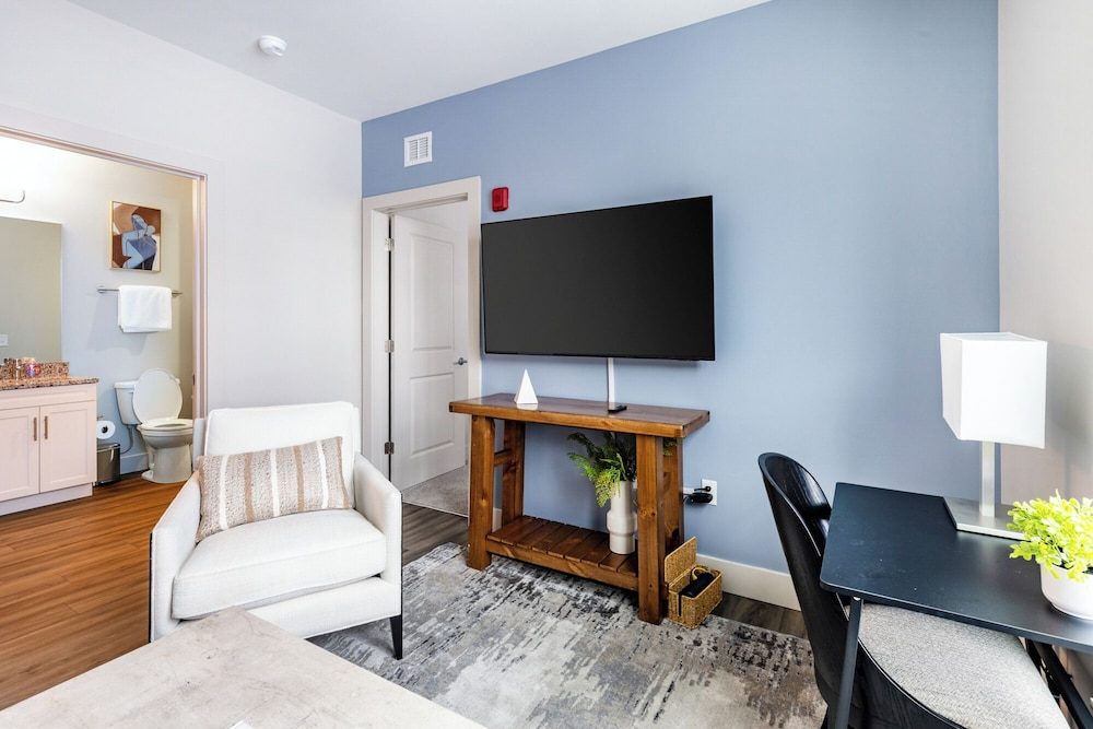 Landing Apartments near Rivergate Park Area