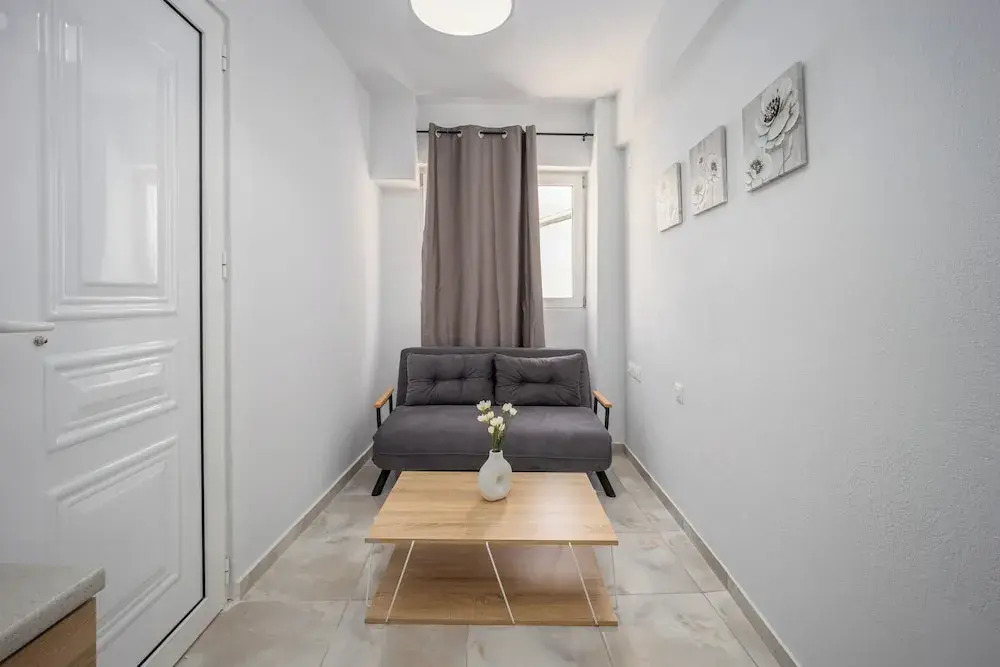 Sun City Apartments by Estia