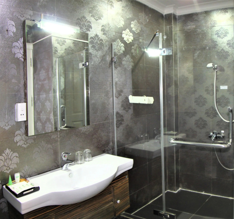 Happyland Hotel