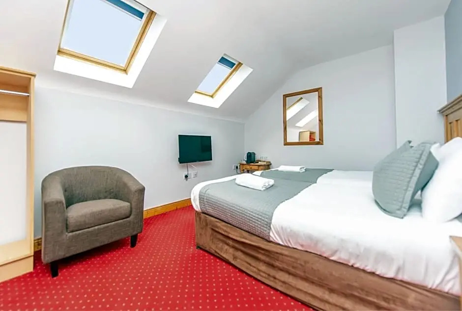 Dingle Marina Lodge