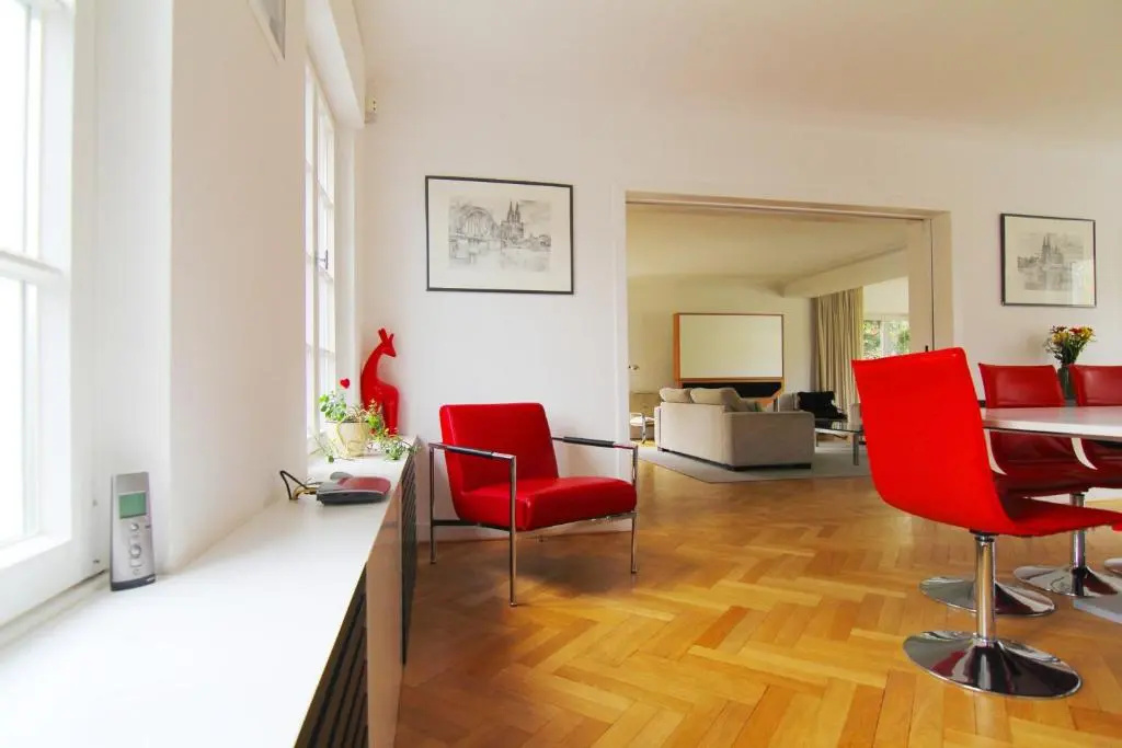 Luxus Ferienhaus Villa EMG Emsdetten nah Münster, Osnabrück, Rheine für Familien Gruppen bis 17 Personen, Pool, Whirlpool, Garten, Kamin, 6SZ