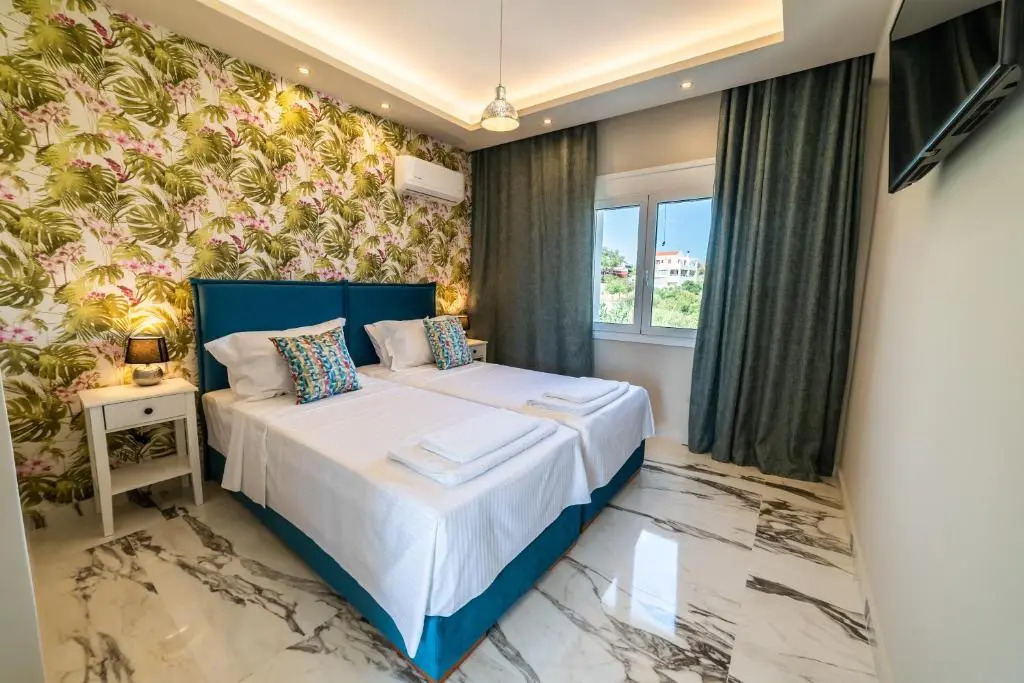 Thomas House Hersonissos - Private Pool - Sleeps 6