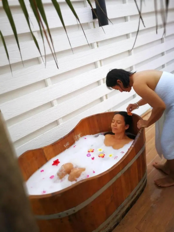 Barefeet Naturist Resort