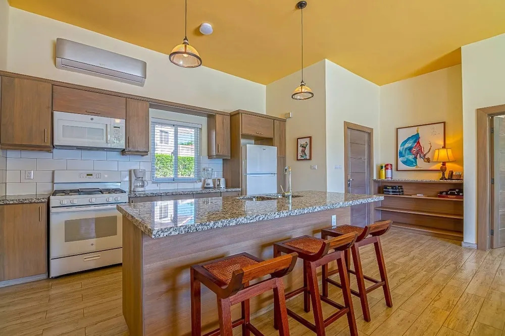 Magnificent Mid-century Mini Mansion