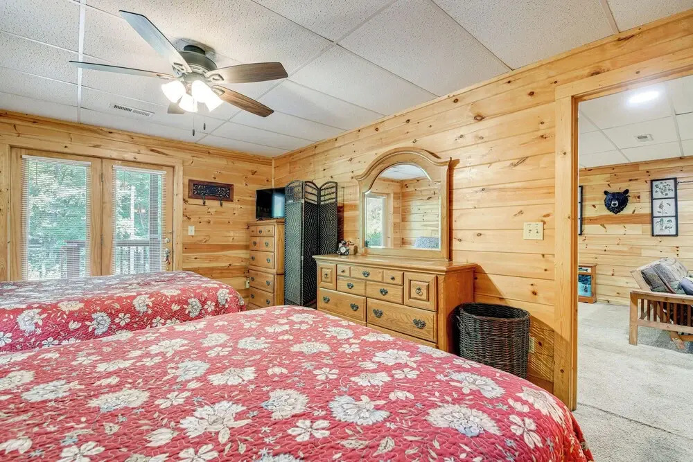 Cabin w/ Community Perks: Half-mi to Ober Mountain