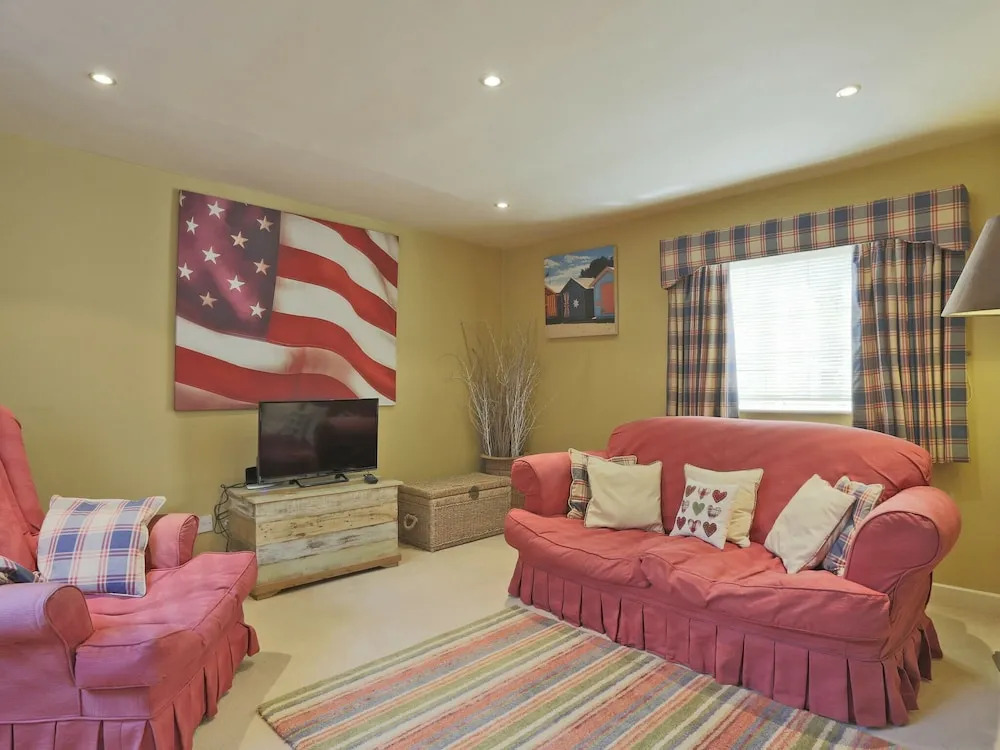 Holiday Home of Exceptional High Quality With Breathtaking Garden and Summer House