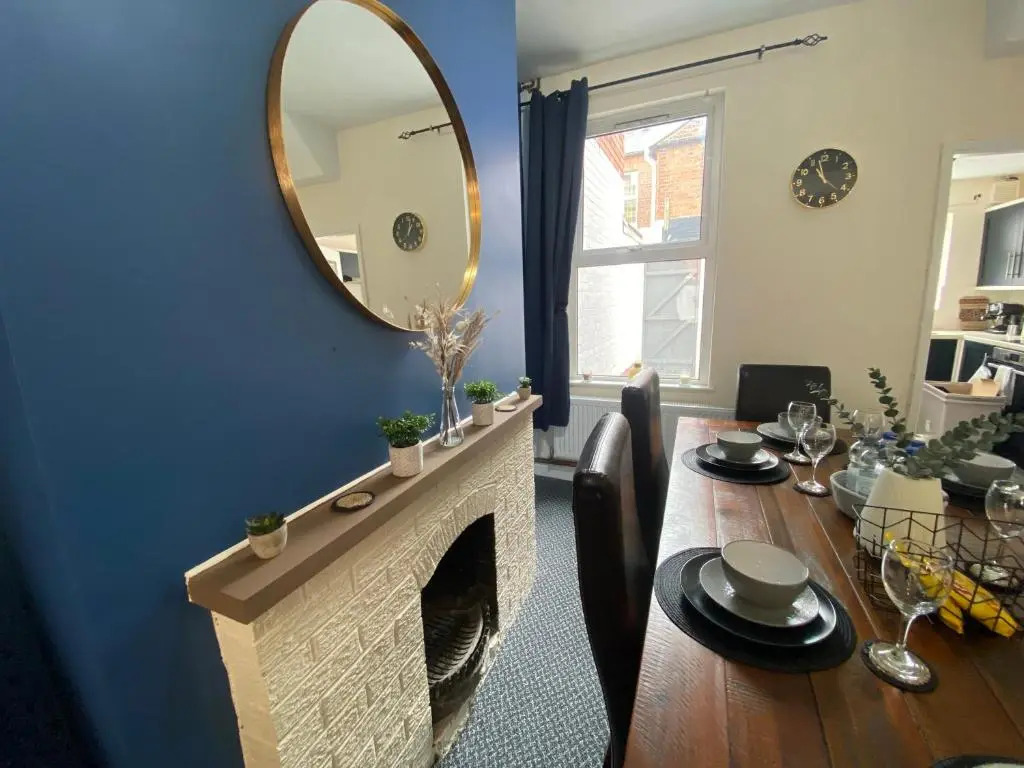4BR House Popular Ravenhill Road