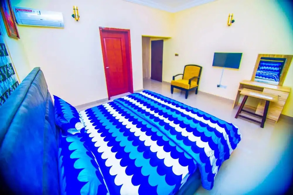 MNS Resort Rayfied