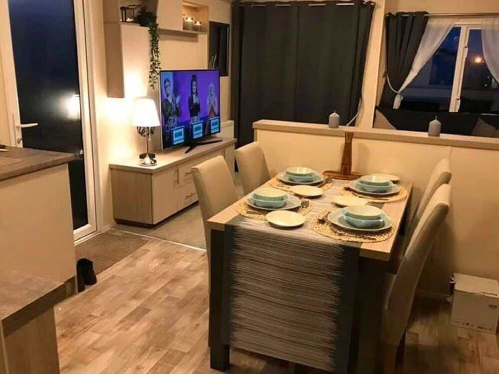 Simplistic Holiday Home in Selsey Near West Sand Fun Fair