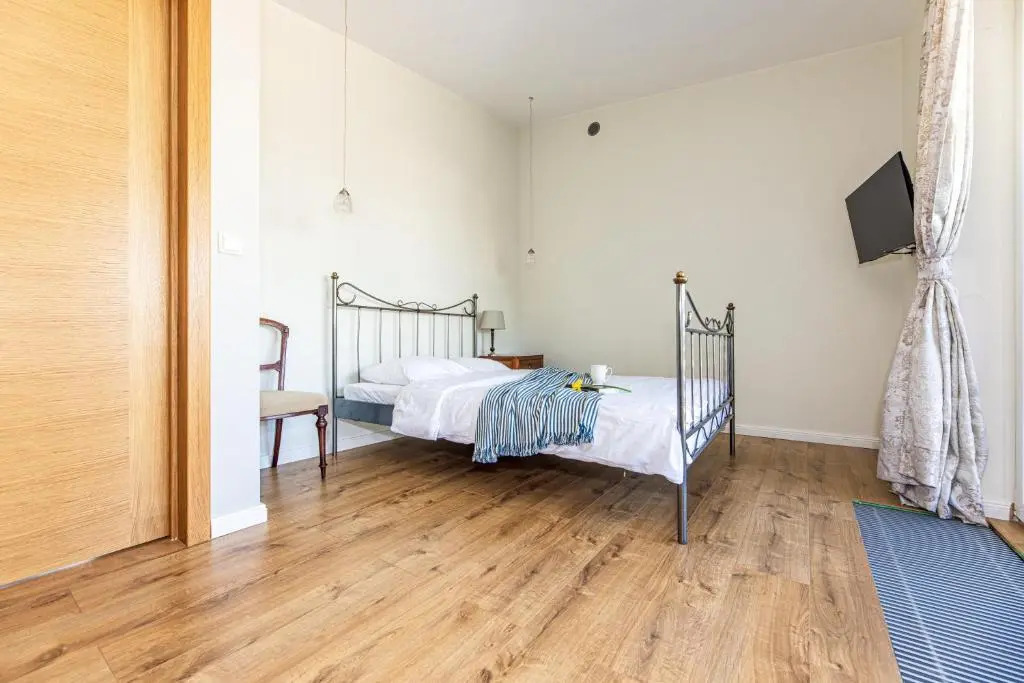 Peaceful Time Residence, By Cohost