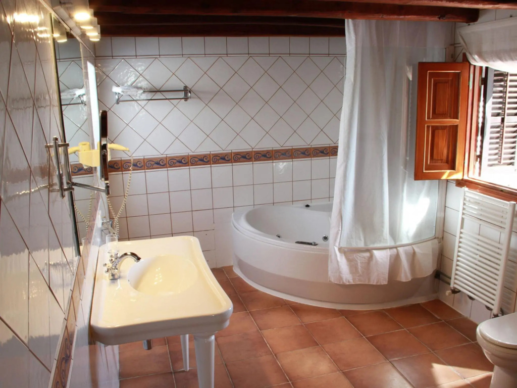 Lush Farmhouse in Sant Miguel de Balansat with Hot Tub & Private Pool