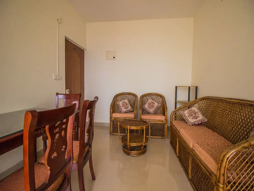 OYO 13539 Home Elegant 2BHK Near Velsao Beach