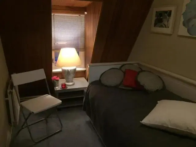 Gezellige zolder in Wassenaar met dakterras