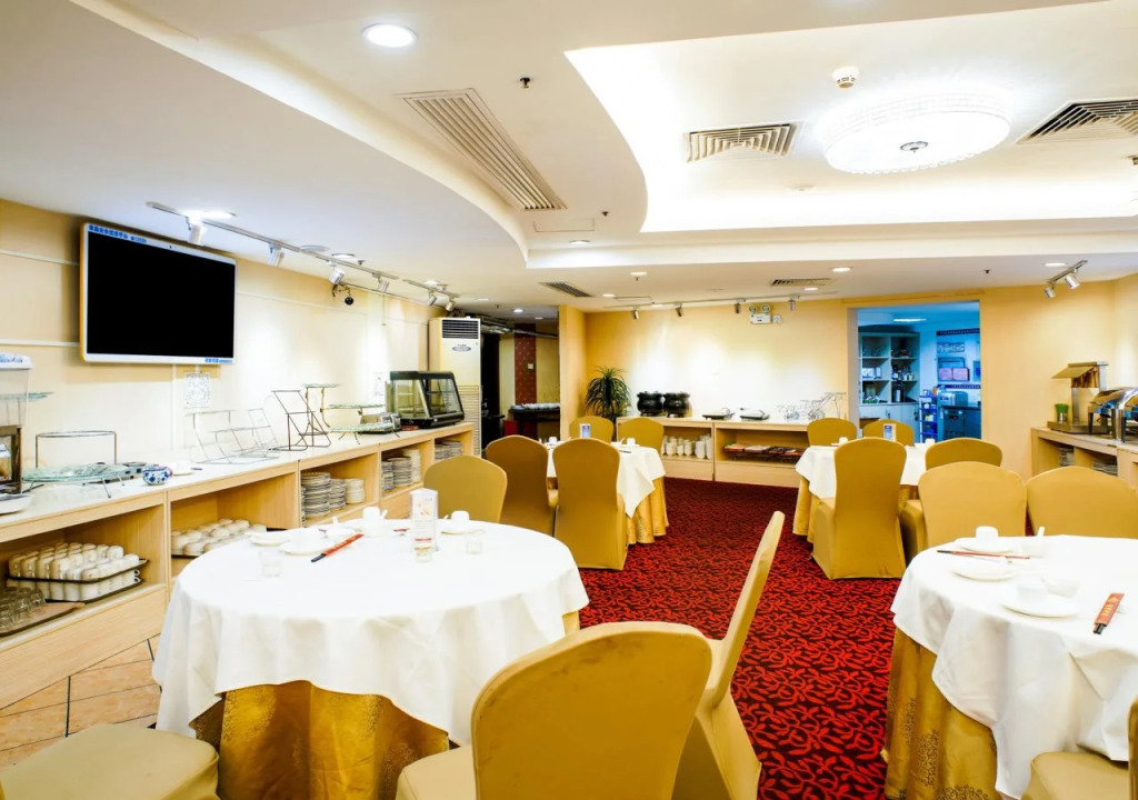 Fortune Hotel