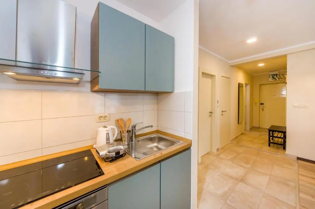 Ema 2Br Apt. In Old Town Centre