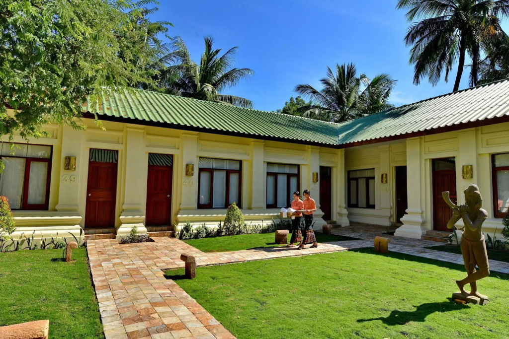 Areindmar Hotel