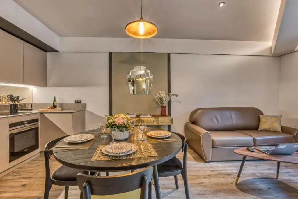 Majestic Broadway - 4 star apartment with spectacular views