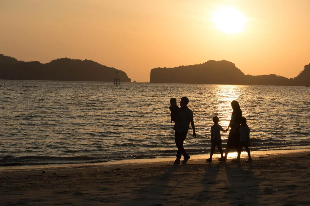 SeeSea Resort