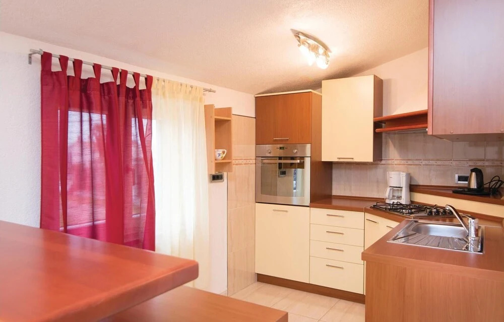 Gorgeous Home In Nedescina