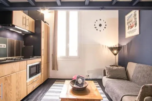 Studio Mezzanine Bleu