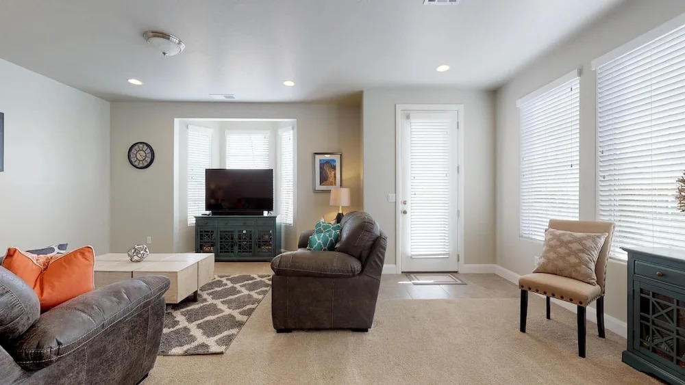 Sweet 3 Bedroom Apts