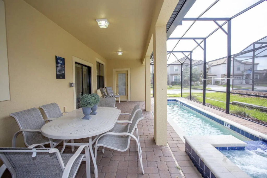 Stunning home at Champions Gate with private pool