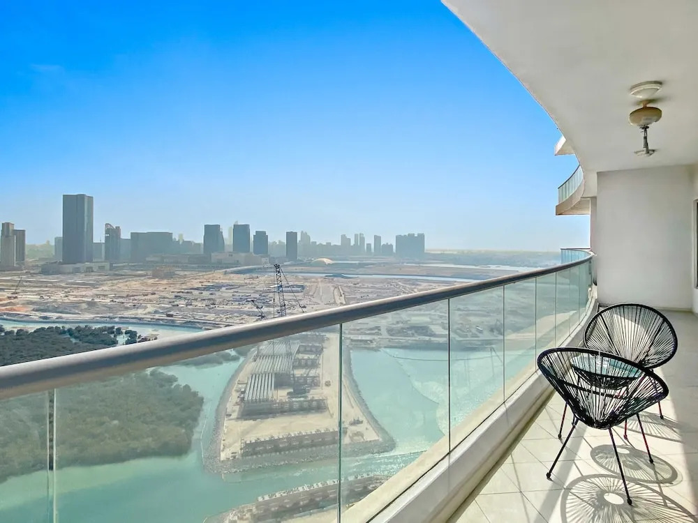 Silkhaus Modern Pad With Pool Gym Near Reem Park