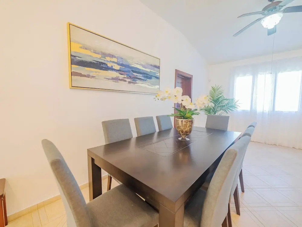 Cozy 7BR Villa BIG Pool Close to Beach