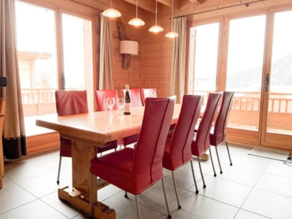 Charming Ski Lodge in Saint Francois Longchamp