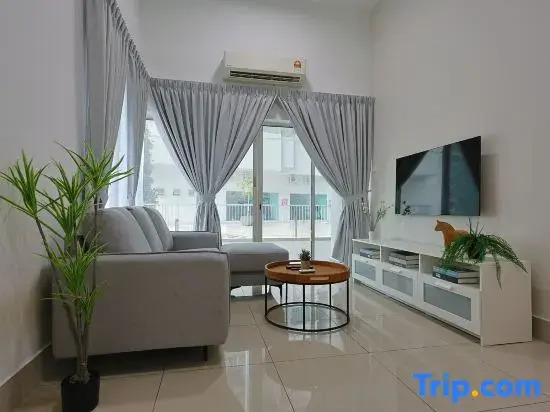 Razak City Residences Block A4 by Favspace