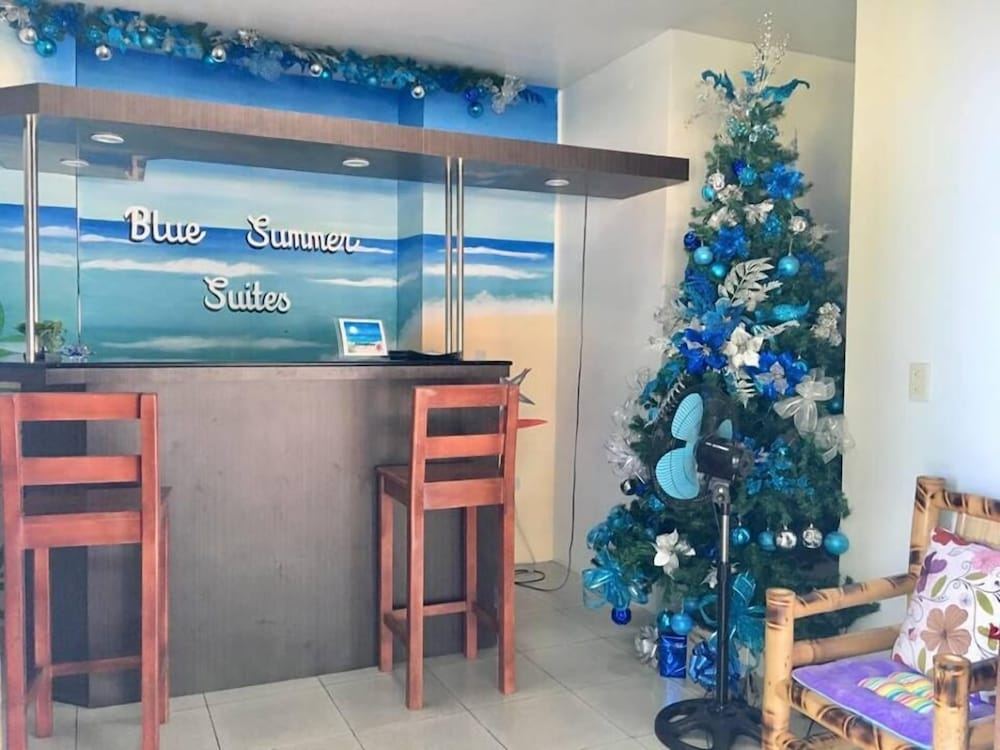 Blue Summer Suites & Restaurant