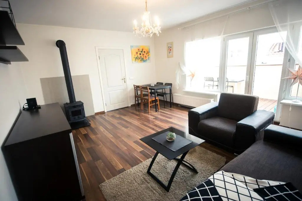 V 12 -Terrace + 3 rooms apartment Vilnius Old Town