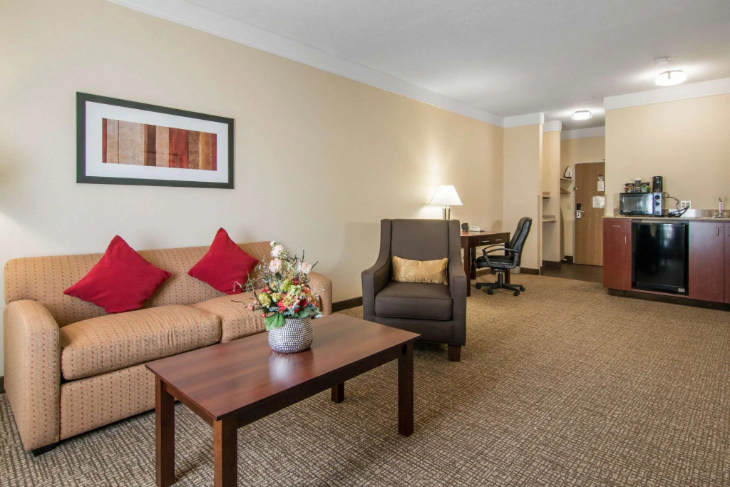 Comfort Suites Linn County Fairground and Expo