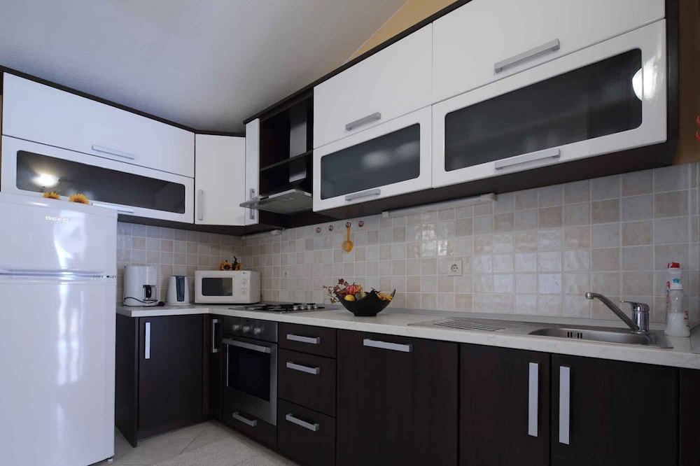 Apartments and Room Goran