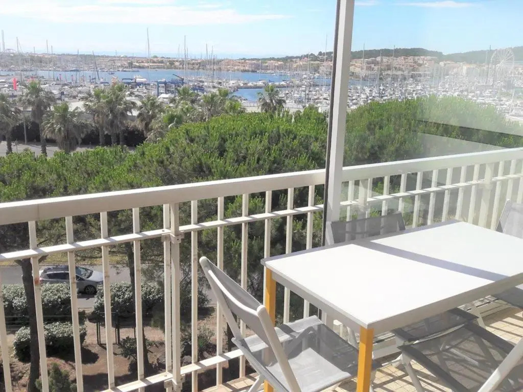 Appartement Cap d'Agde, 1 pièce, 4 personnes - FR-1-607-71