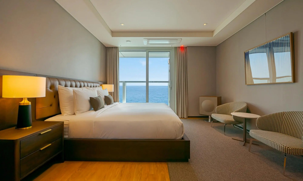 SPECIAL AROUND SUITE (78E/80D Type)