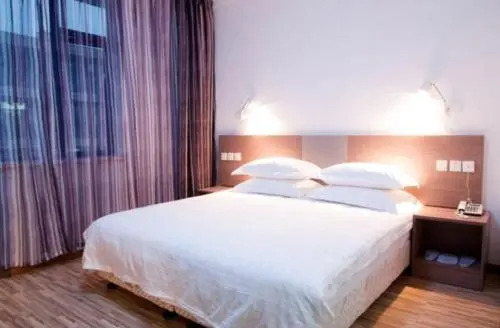 Xinyu Hotel (Hangzhou Zhejiang University Huajiachi Campus)