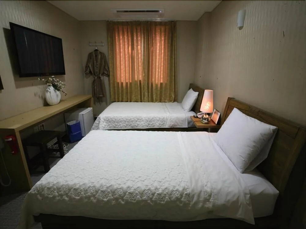 Geoje Win Hotel