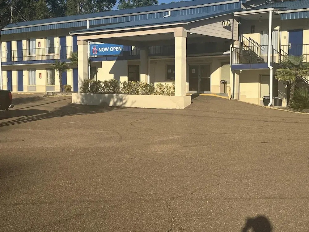 Motel 6 - McComb, MS