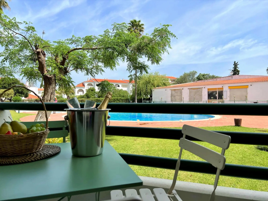 Albufeira Twins 2 With Pool by Homing