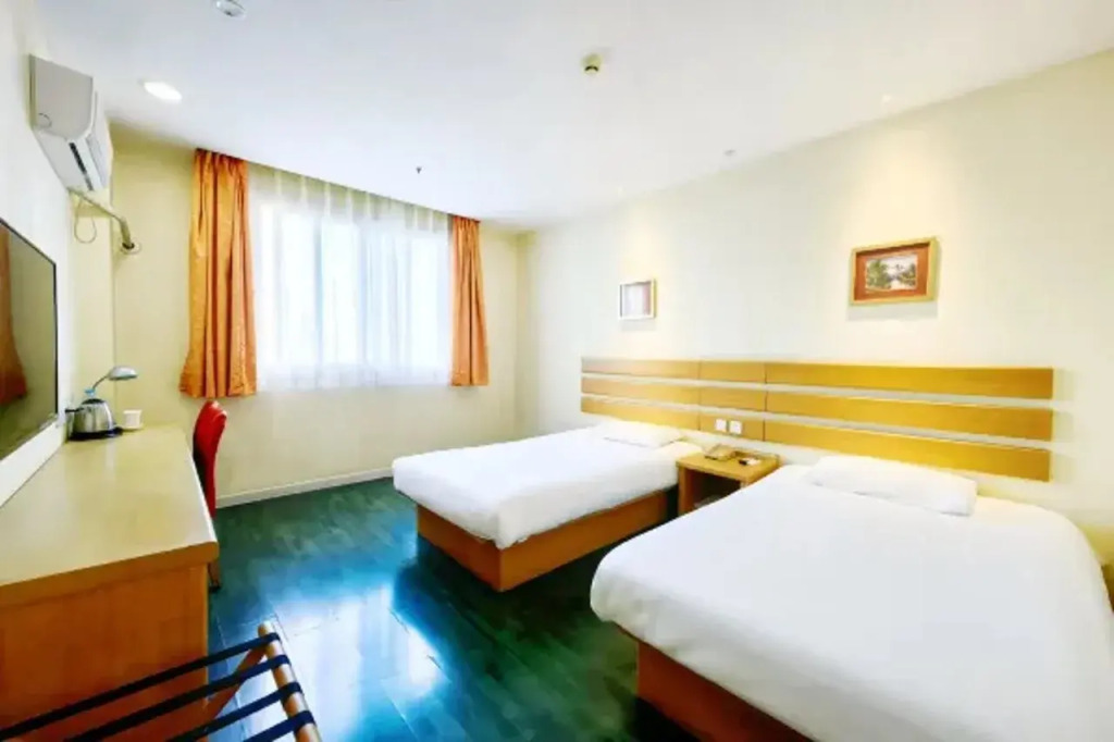 Pebble Motel(Zhenjiang Suning Plaza)