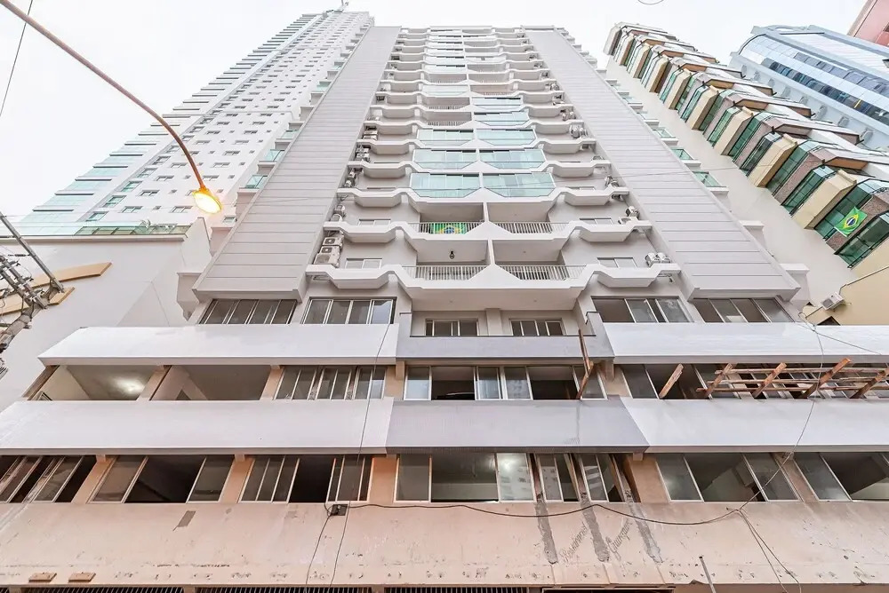 Sea View apt 130m From the Beach in BC Erg605